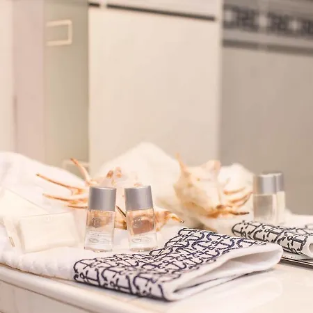 Red Valentino Διαμέρισμα Σπλιτ